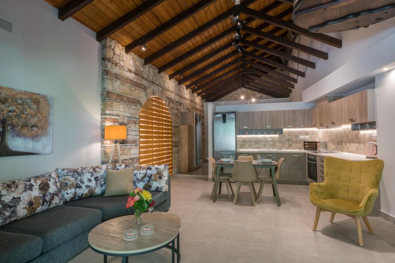 Casa Leone, Cosy Apartment Overlooking The Square Spílion Exterior foto