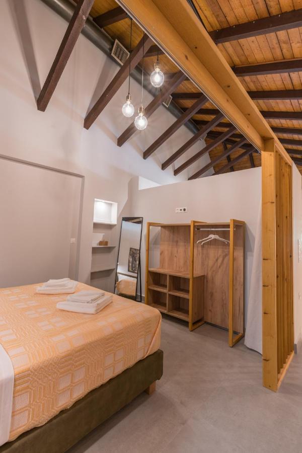 Casa Leone, Cosy Apartment Overlooking The Square Spílion Exterior foto